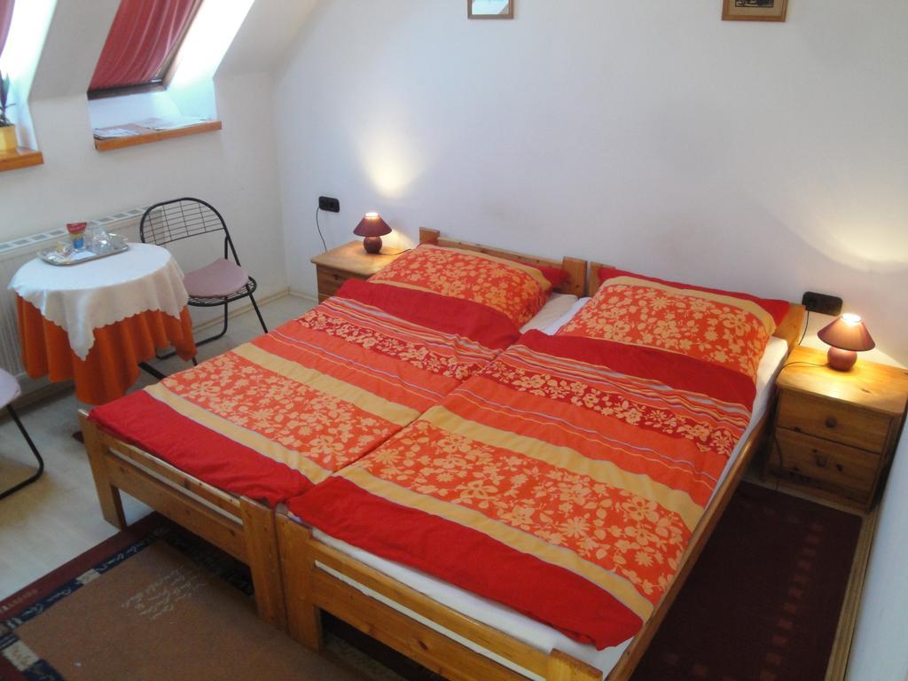 Guest House Ringhofer Vendeghaz Шопрон Стая снимка